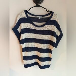 WD.NY Navy and Cream Textured Top